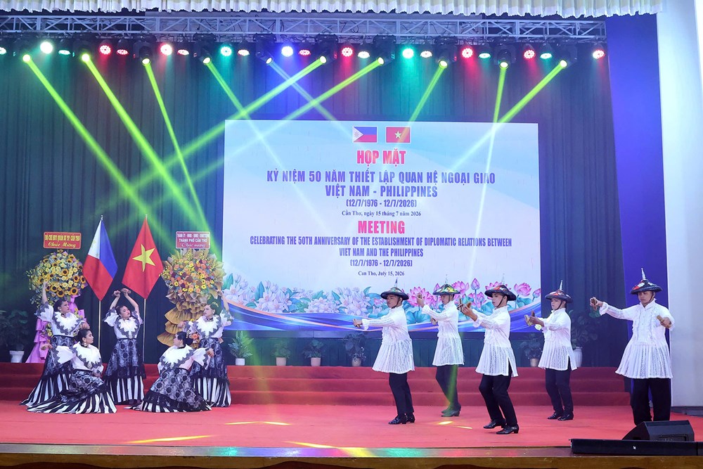 Cần Thơ tổ chức kỷ niệm 50 năm thiết lập quan hệ ngoại giao Việt Nam - Philippines - ảnh 7