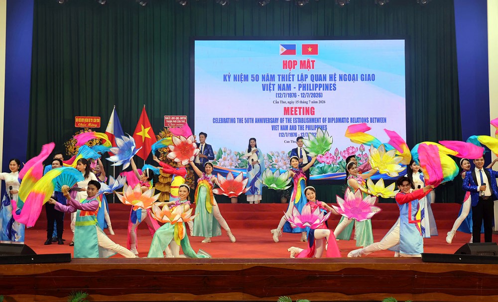 Cần Thơ tổ chức kỷ niệm 50 năm thiết lập quan hệ ngoại giao Việt Nam - Philippines - ảnh 5