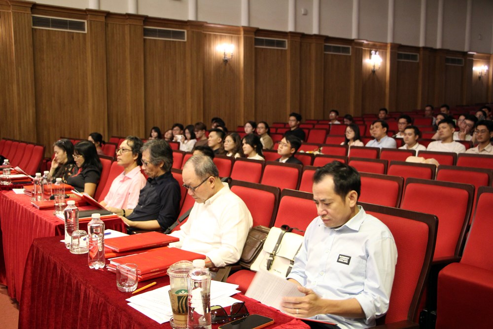Sinh viên Nhạc viện TP.HCM thi tốt nghiệp với dàn nhạc giao hưởng - ảnh 2