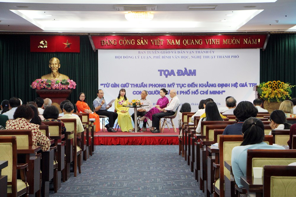 Từ giữ gìn thuần phong mỹ tục đến xây dựng hệ giá trị con người TP.HCM - ảnh 3