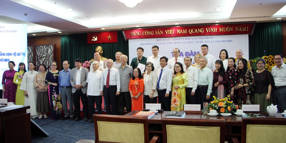 Từ giữ gìn thuần phong mỹ tục đến xây dựng hệ giá trị con người TP.HCM - ảnh 5
