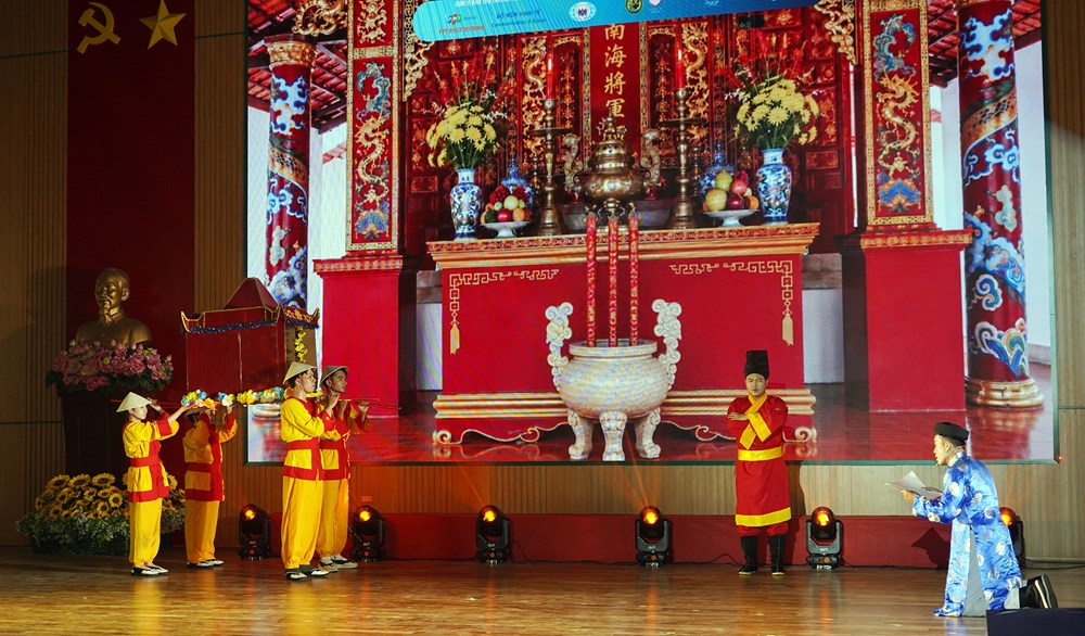 Sinh viên lan tỏa giá trị văn hóa biển đảo đến người trẻ - ảnh 2