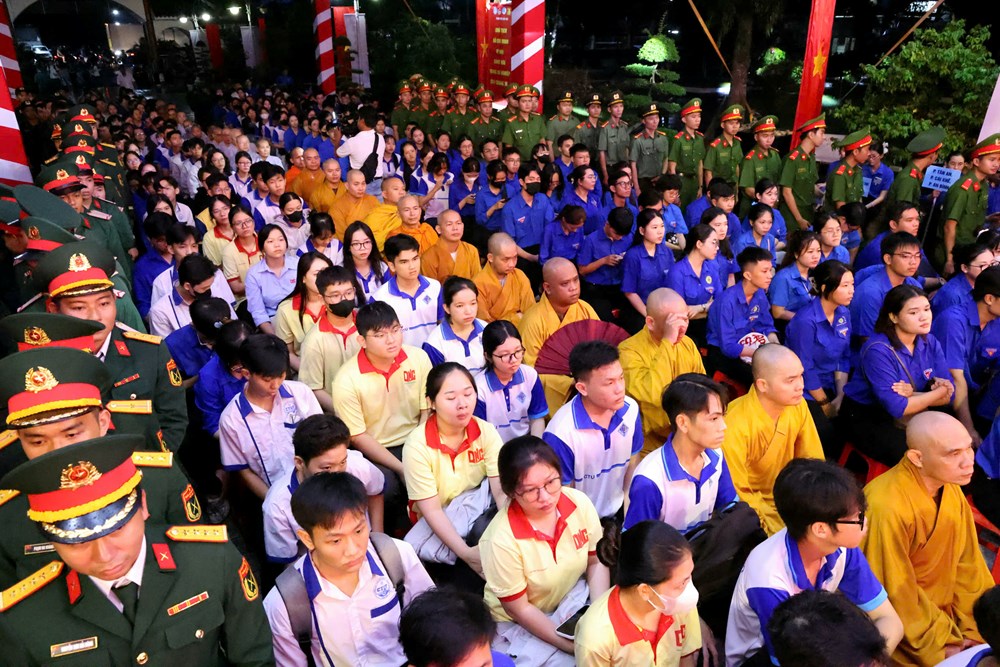 Thắp nến tri ân 42.538 Anh hùng liệt sĩ quê hương Cần Thơ - ảnh 4