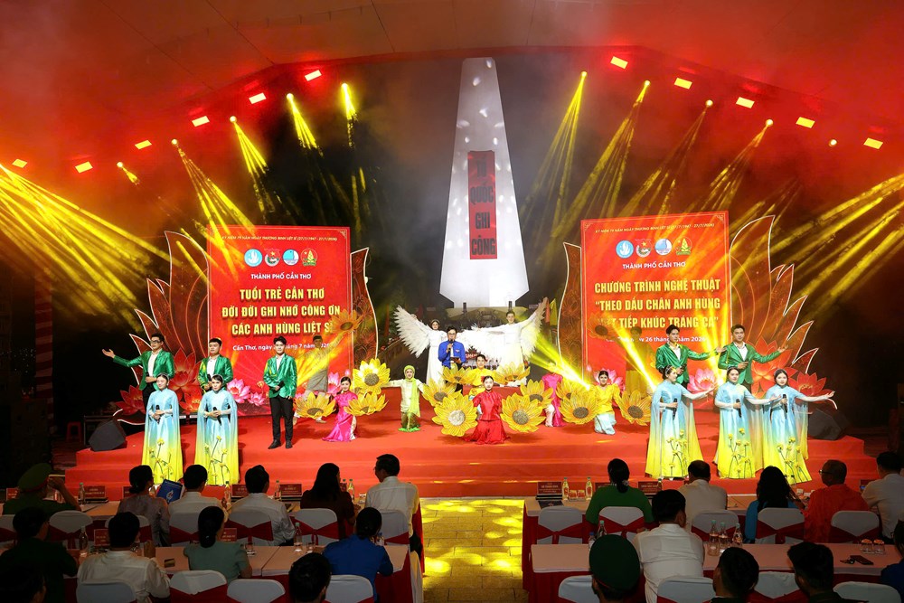 Thắp nến tri ân 42.538 Anh hùng liệt sĩ quê hương Cần Thơ - ảnh 14
