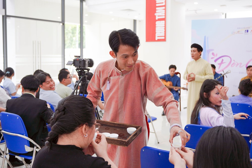 Gen Z kể câu chuyện Đờn ca tài tử bằng công nghệ - ảnh 4