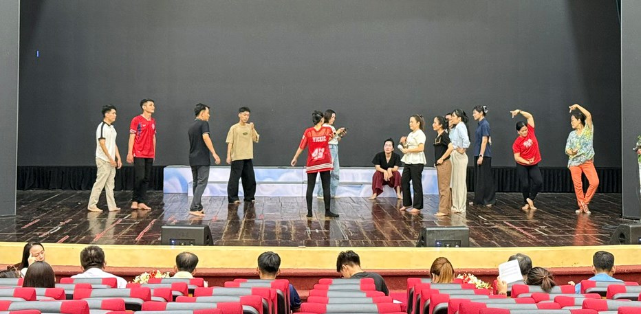 Cán bộ văn hóa cơ sở cần được trang bị kỹ năng phù hợp mô hình mới - ảnh 3