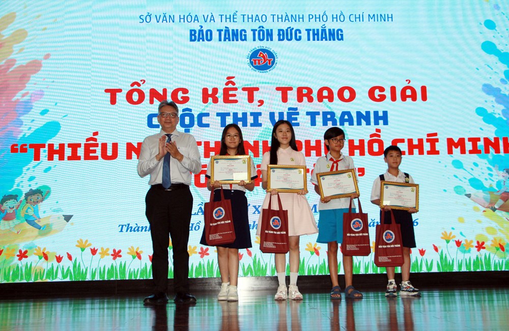 Trao 92 giải cuộc thi vẽ tranh “Thiếu nhi TP.HCM với Bác Tôn” - ảnh 5