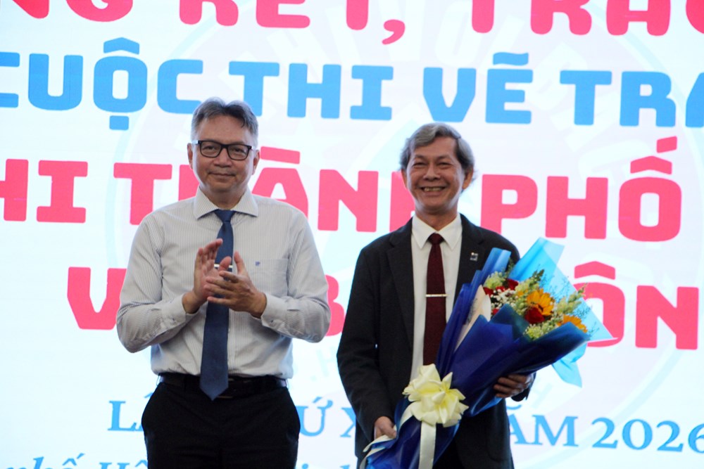 Trao 92 giải cuộc thi vẽ tranh “Thiếu nhi TP.HCM với Bác Tôn” - ảnh 1