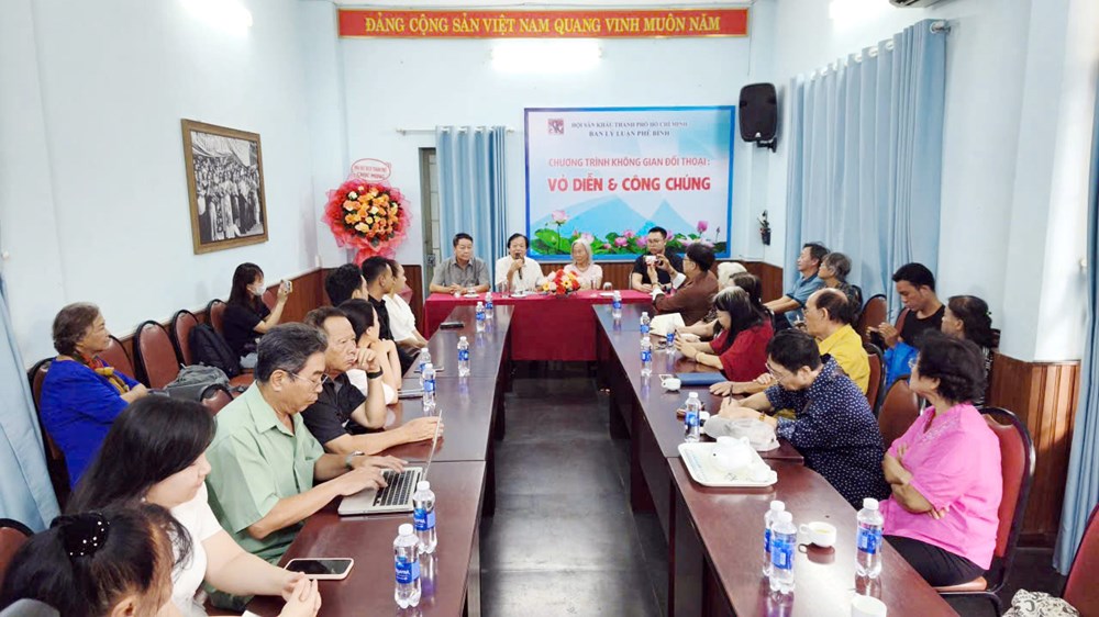Đối thoại về vở diễn “Thanh gươm và bà mẹ” - ảnh 1