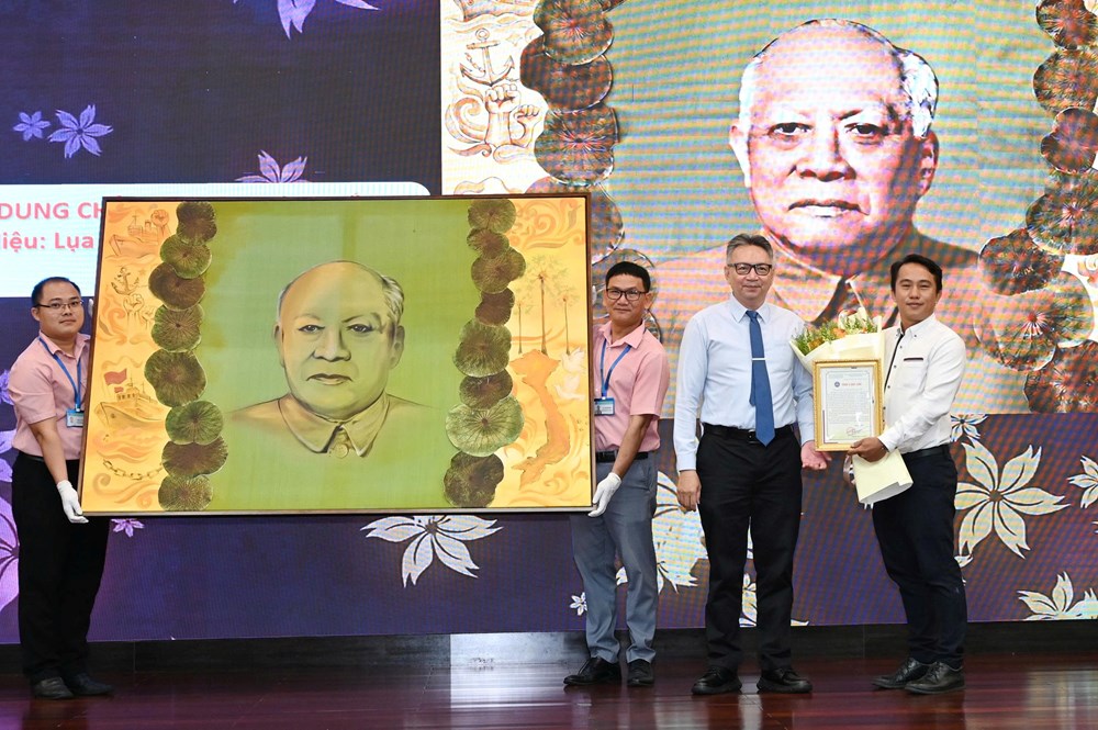 Bảo tàng Tôn Đức Thắng kỷ niệm 138 năm ngày sinh Bác Tôn - ảnh 9