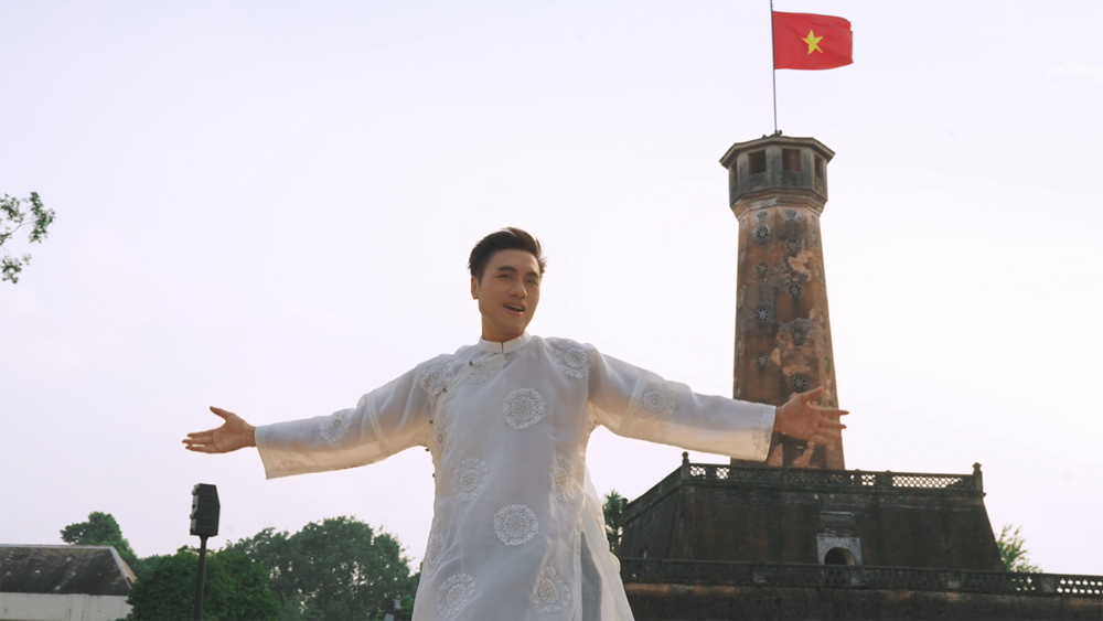 Dương Quốc Hưng và NSND Thanh Hoa cùng cất tiếng hát về Tổ quốc - ảnh 6
