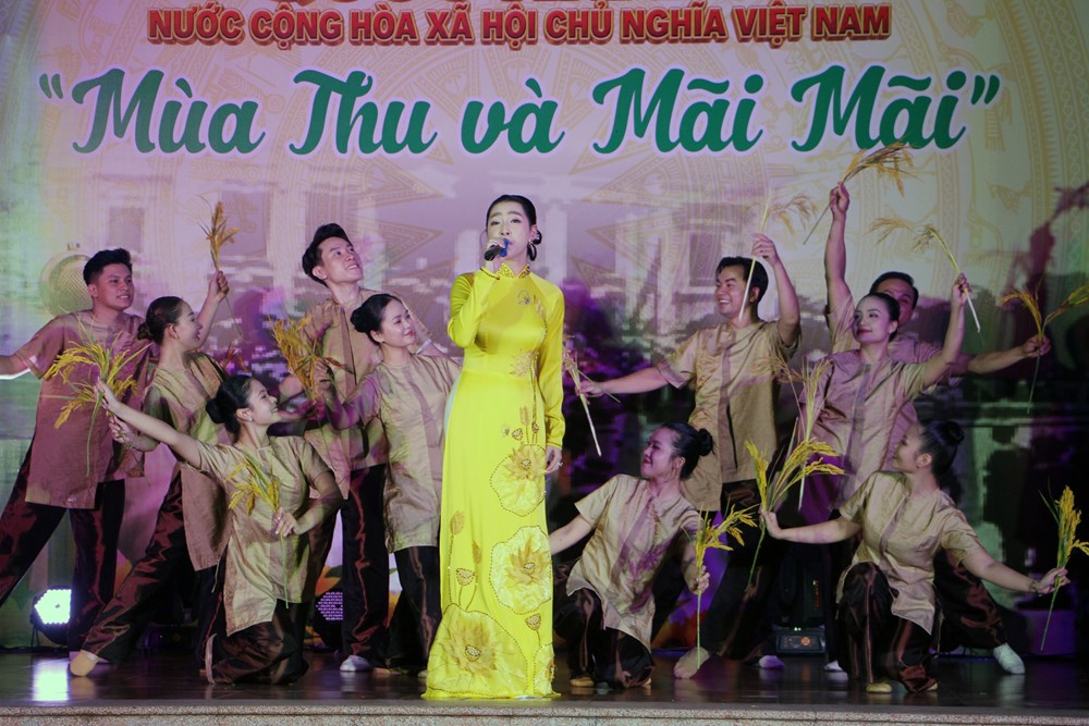 “Mùa Thu và mãi mãi” viết tiếp bản hùng ca về TP.HCM - ảnh 3