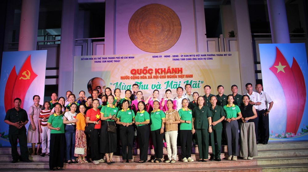 “Mùa Thu và mãi mãi” viết tiếp bản hùng ca về TP.HCM - ảnh 8