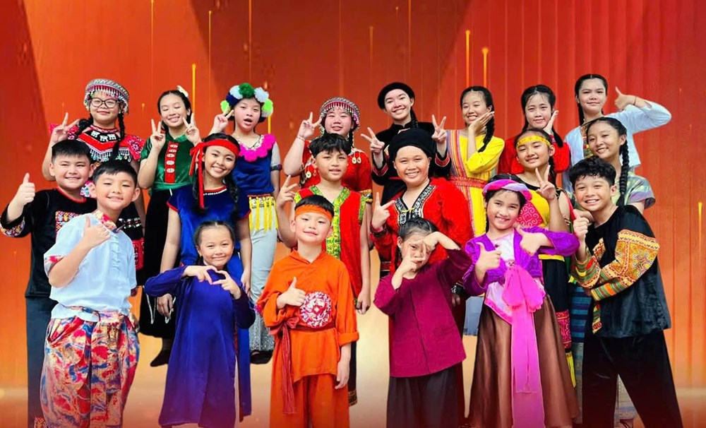 NSND Tạ Minh Tâm, Phương Thanh, Đan Trường và nhiều nghệ sĩ hát mừng Quốc khánh - ảnh 2