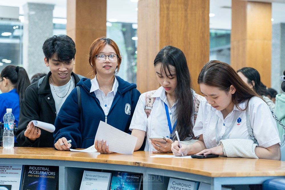 Ngày hội kết nối thực tập có gì mà thu hút đông sinh viên? - ảnh 2