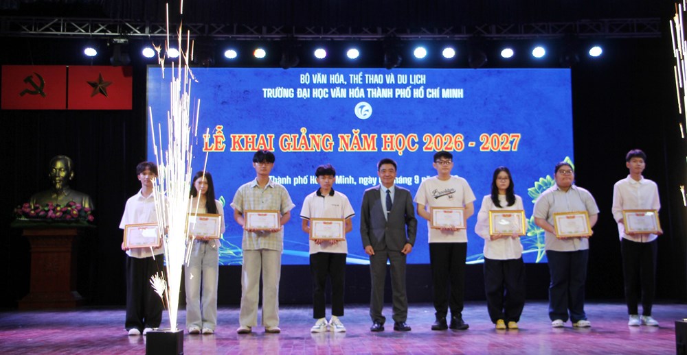 1.446 tân sinh viên chính thức gia nhập Trường Đại học Văn hóa TP.HCM - ảnh 4