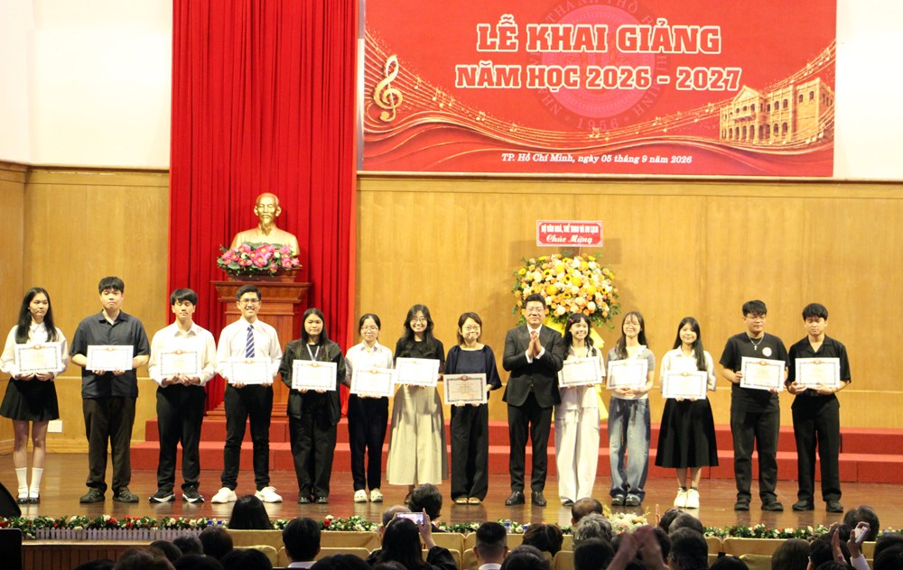 Nhạc viện TP.HCM bước vào năm học mới với dấu mốc 70 năm - ảnh 5