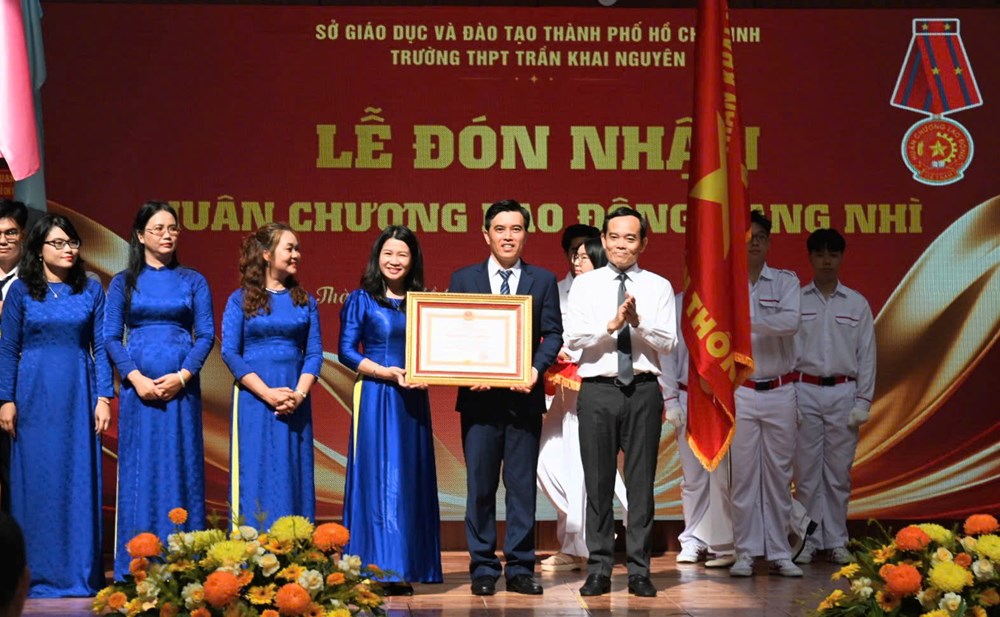 Hơn 2,6 triệu học sinh TP.HCM bước vào năm học mới - ảnh 3