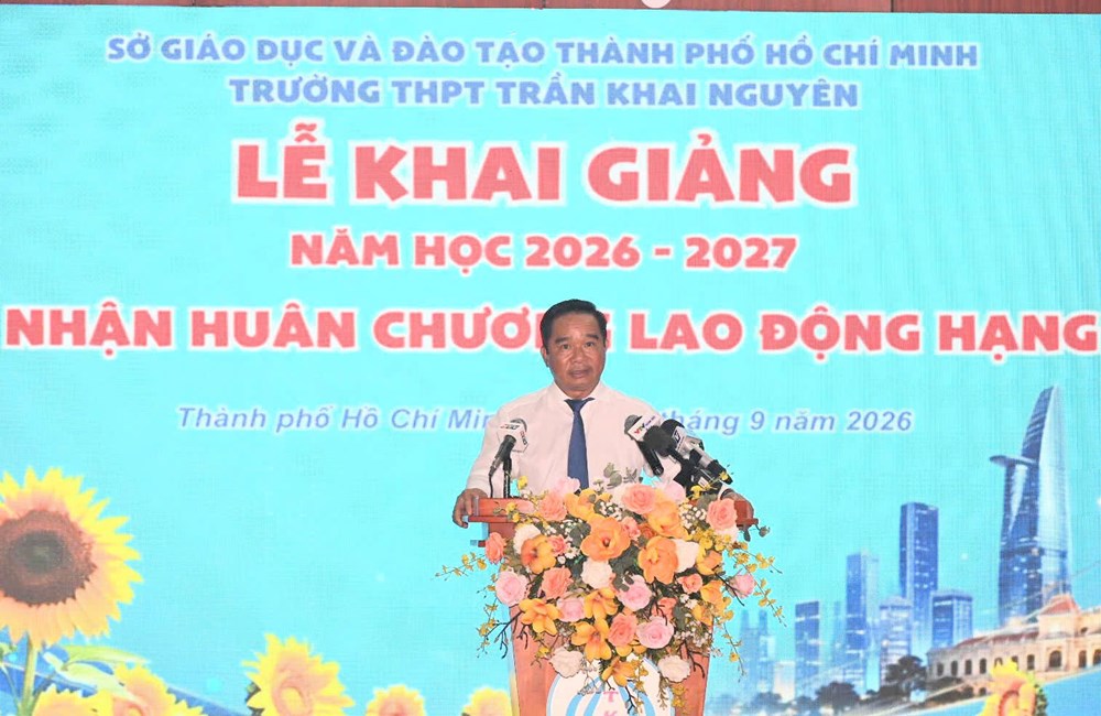 Hơn 2,6 triệu học sinh TP.HCM bước vào năm học mới - ảnh 2