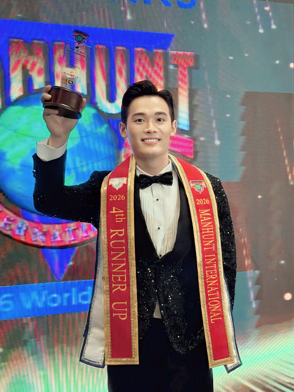 Trần Tiến Dũng đoạt á vương, Việt Nam đăng cai Manhunt International 2027 - ảnh 2