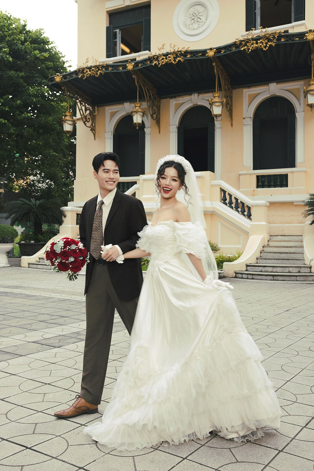 Võ Tấn Phát và Lê Hạ Anh tung ảnh cưới của Tâm và Ánh trong “Lên hương” - ảnh 1