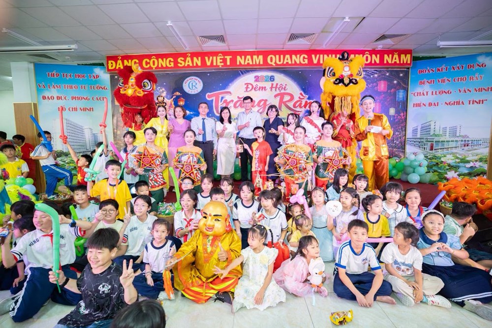 Bệnh viện Chợ Rẫy tổ chức “Đêm hội trăng rằm” cho 800 thiếu nhi - ảnh 1