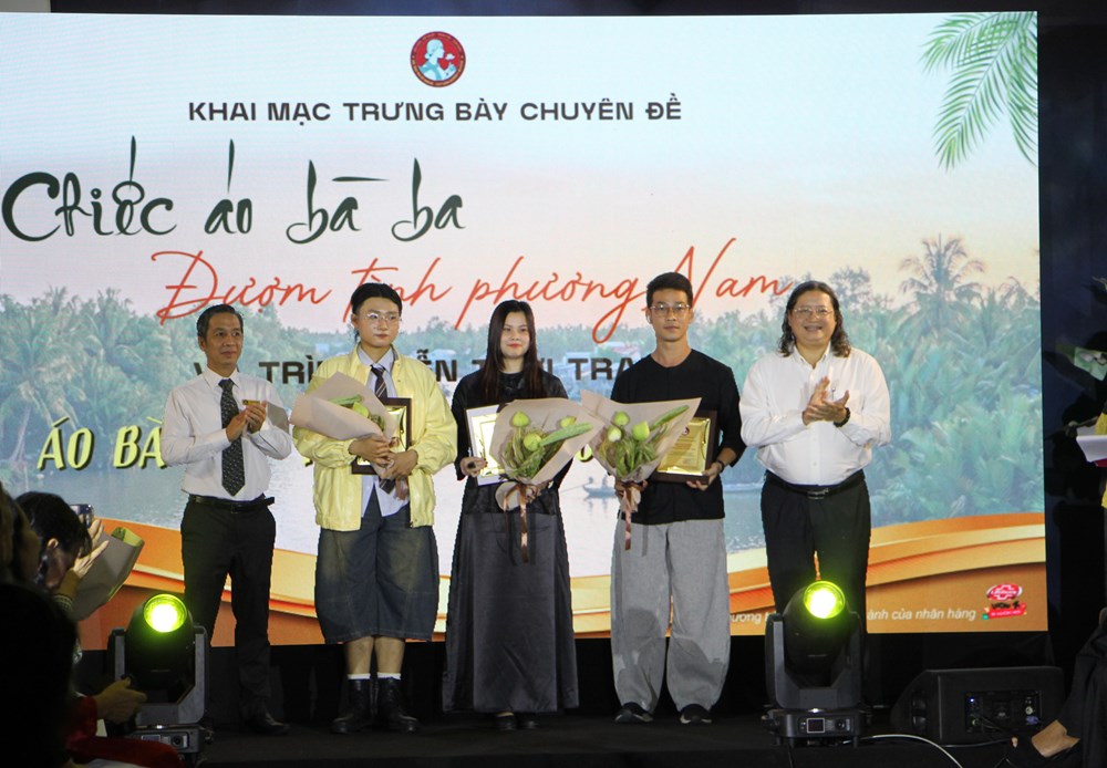 Bảo tàng Phụ nữ Nam Bộ kể chuyện chiếc áo bà ba - ảnh 2