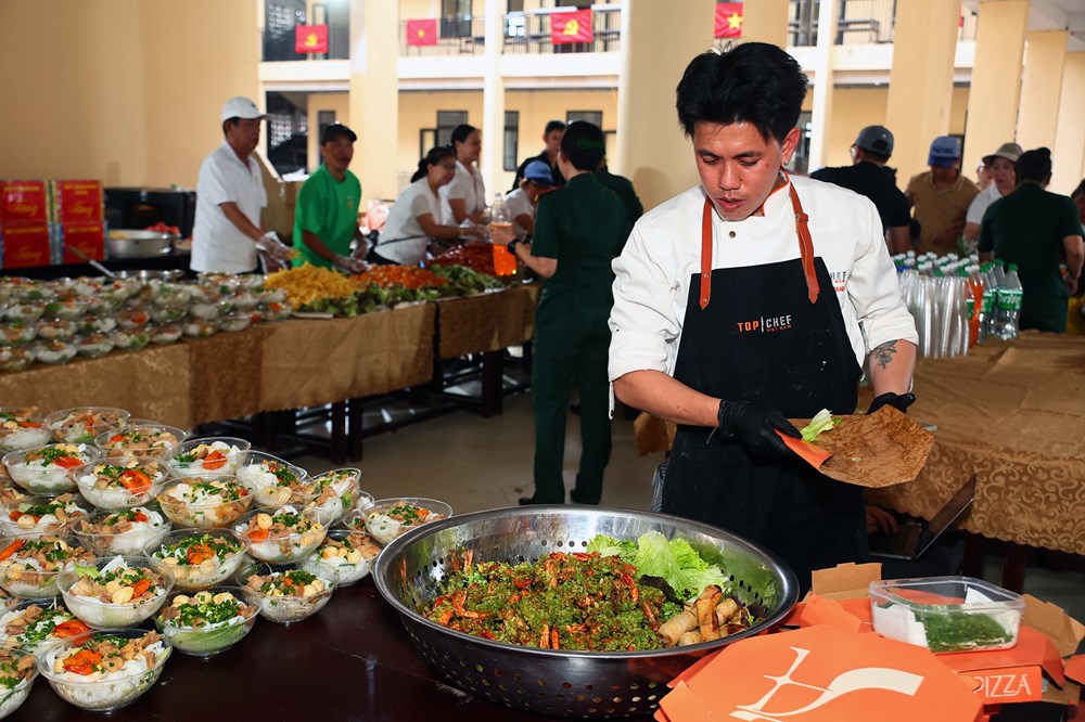 Trước chung kết, Top 5 Top Chef Việt Nam 2026 vượt khỏi căn bếp quen thuộc - ảnh 5