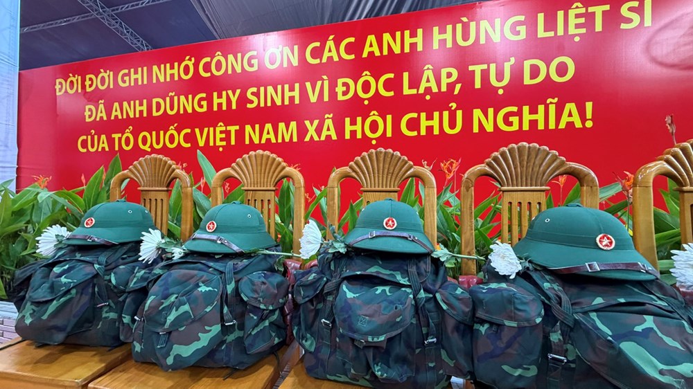 Sáng nay 14.10, tiễn đưa 731 liệt sĩ về Nghĩa trang Liệt sĩ TP.HCM - ảnh 3