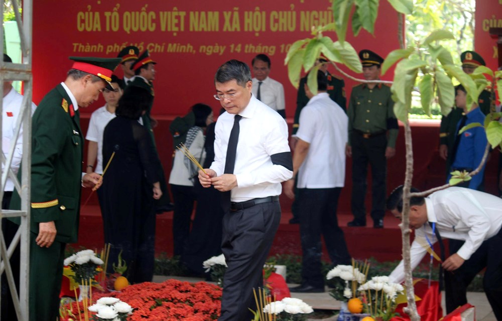 Thành kính tiễn đưa 731 Anh hùng liệt sĩ về nơi an nghỉ - ảnh 10