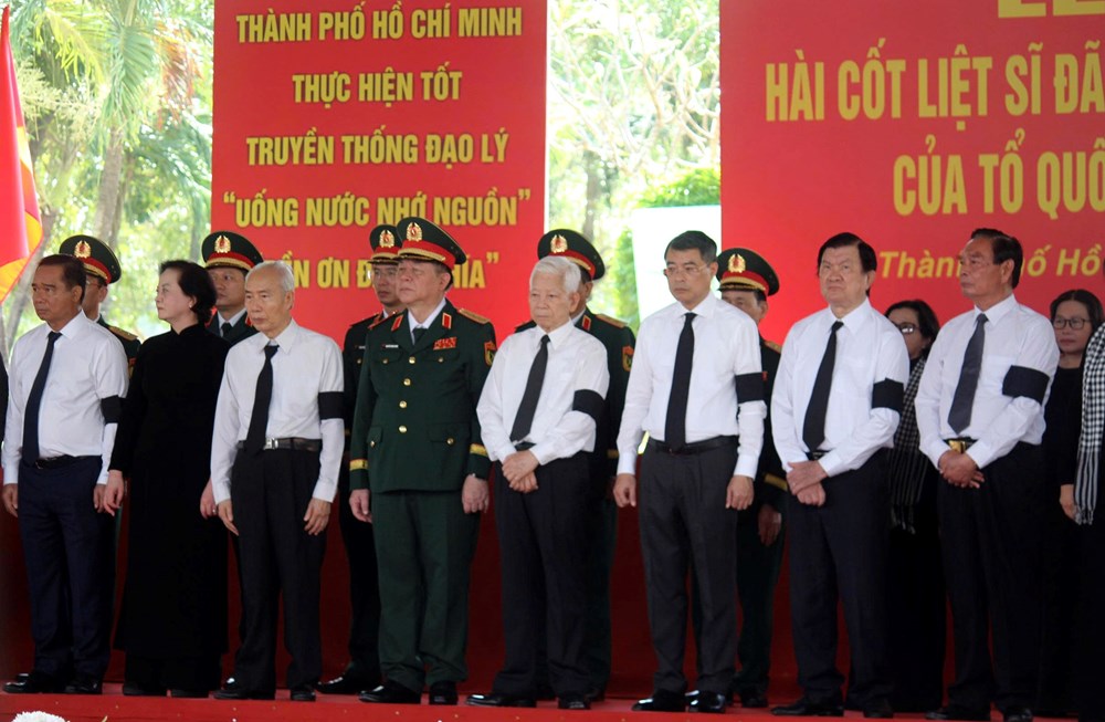 Thành kính tiễn đưa 731 Anh hùng liệt sĩ về nơi an nghỉ - ảnh 4
