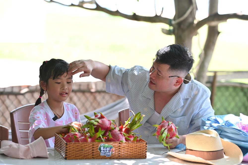 Cường Cá trổ tài hát Chèo, bé Đậu ghi điểm vì sự tử tế - ảnh 2