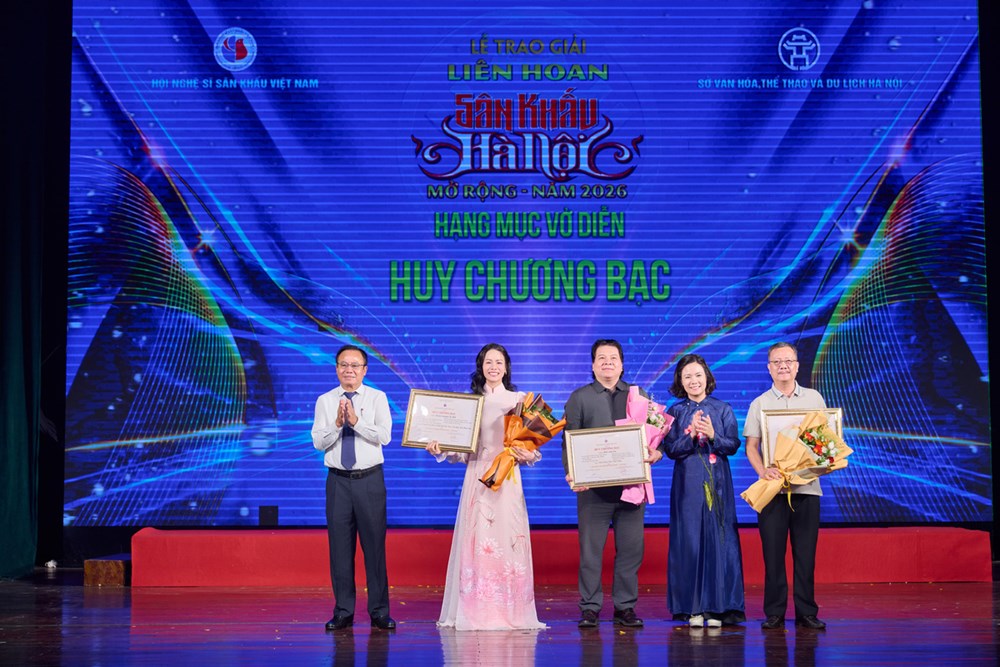Nhật Kim Anh đoạt Huy chương Vàng với vai Thắm trong “Cuốn truyện bị đốt” - ảnh 2