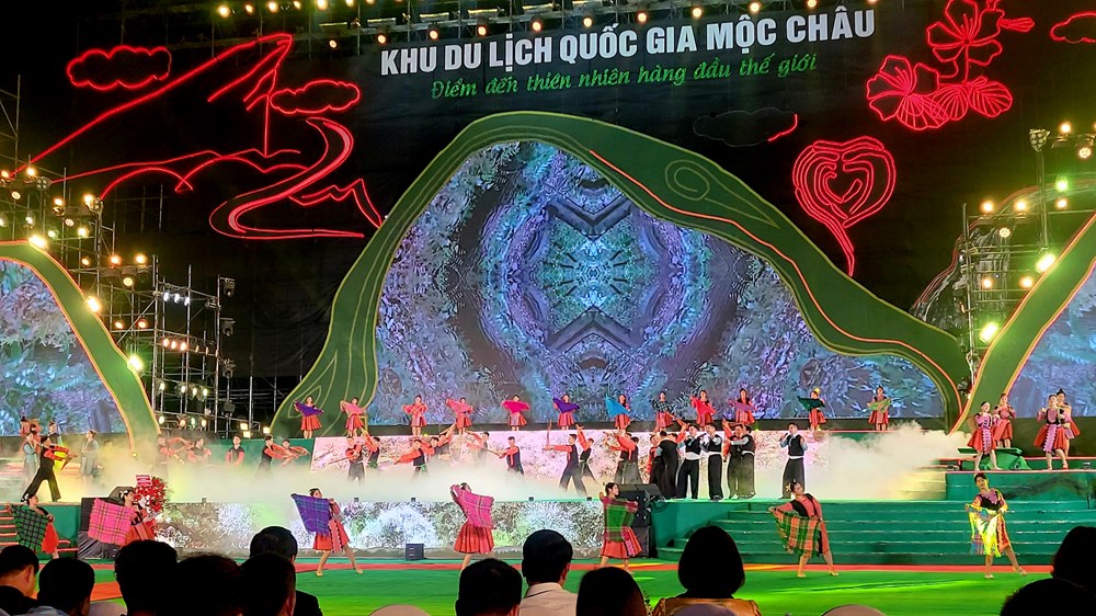 Lễ công bố Quyết định công nhận Khu du lịch quốc gia Mộc Châu - ảnh 8