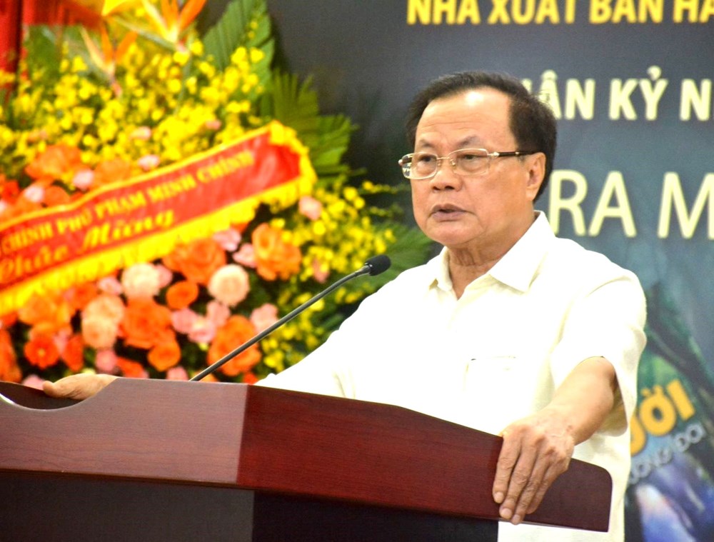 Ra mắt cuốn sách “Người trên đường đời” - ảnh 2