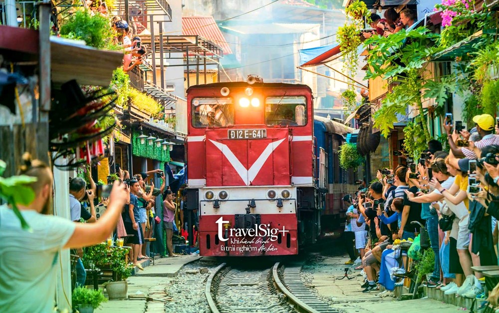 Yêu cầu không tổ chức các tour đưa khách đến “Cà phê đường tàu” - ảnh 1