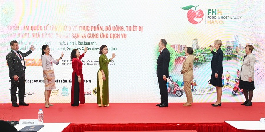 Thu hút hơn 180 nhà trưng bày - ảnh 1