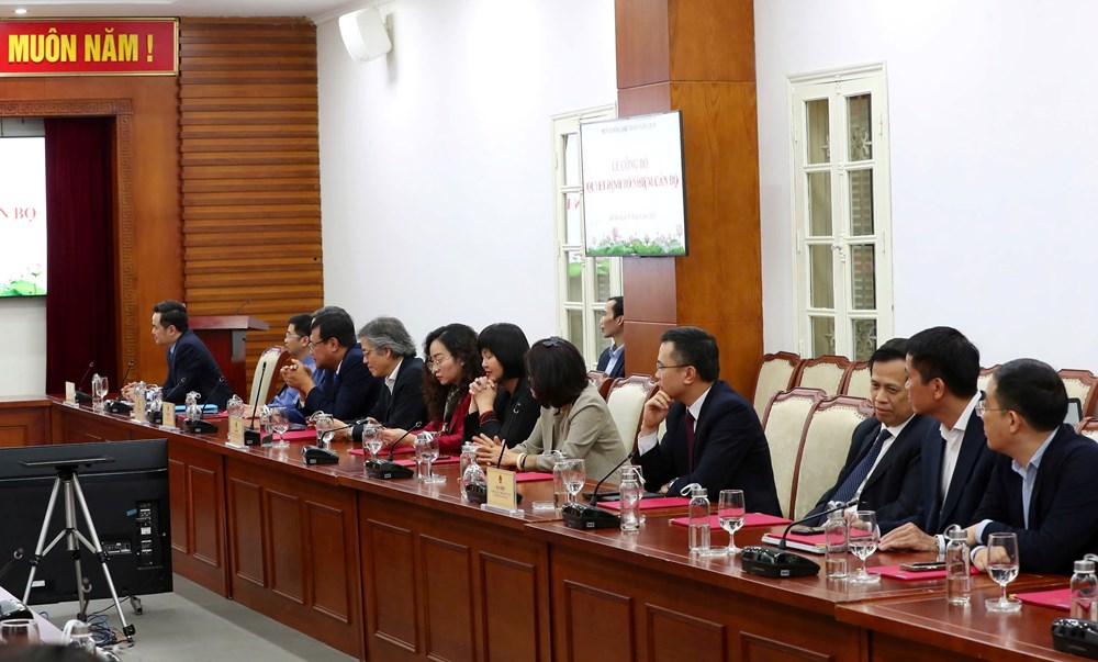 Bộ VHTTDL trao quyết định điều động, bổ nhiệm cán bộ của 8 đơn vị trực thuộc - ảnh 12