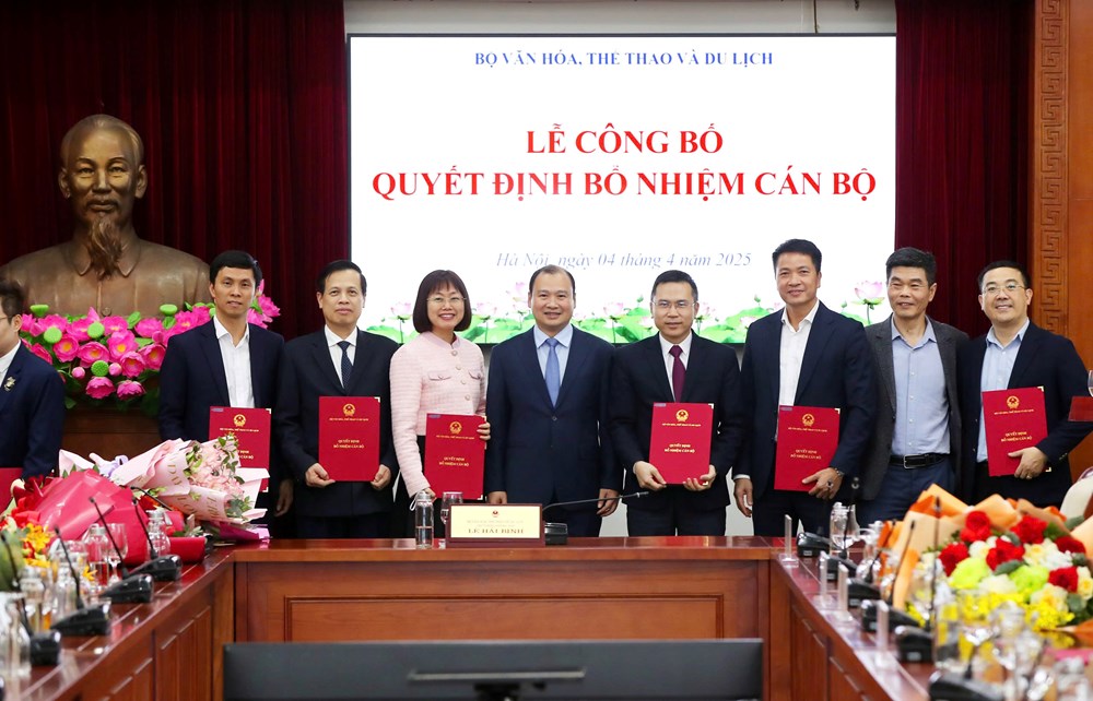 Bộ VHTTDL trao quyết định điều động, bổ nhiệm cán bộ của 8 đơn vị trực thuộc - ảnh 16