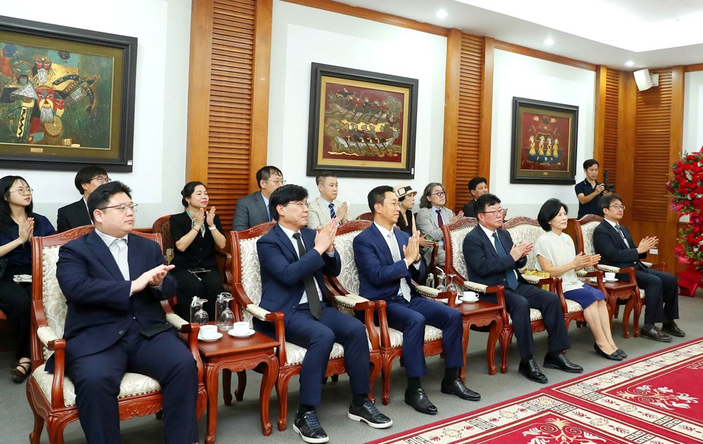 Trao tặng Bằng khen cho Đại sứ du lịch Lý Xương Căn - ảnh 7