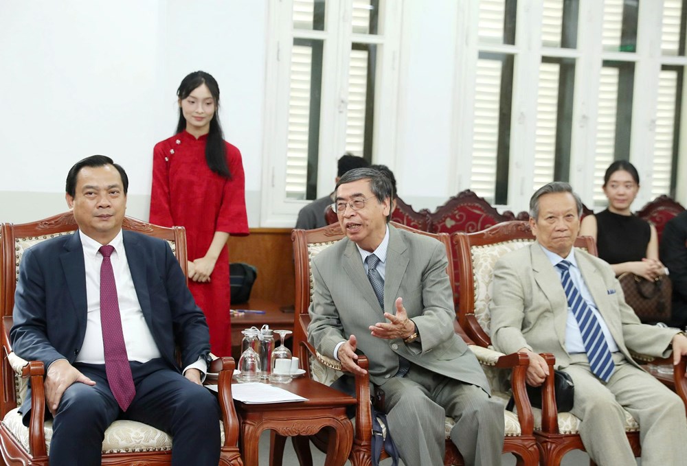 Trao tặng Bằng khen cho Đại sứ du lịch Lý Xương Căn - ảnh 5