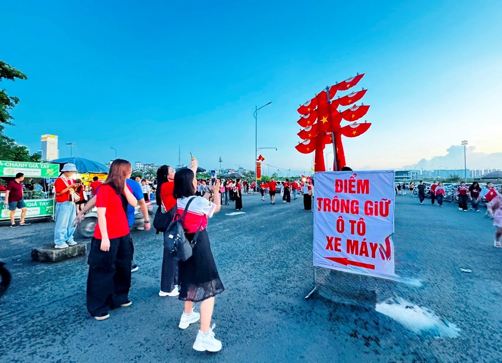Thổi bùng ngọn lửa tình yêu nước - ảnh 5