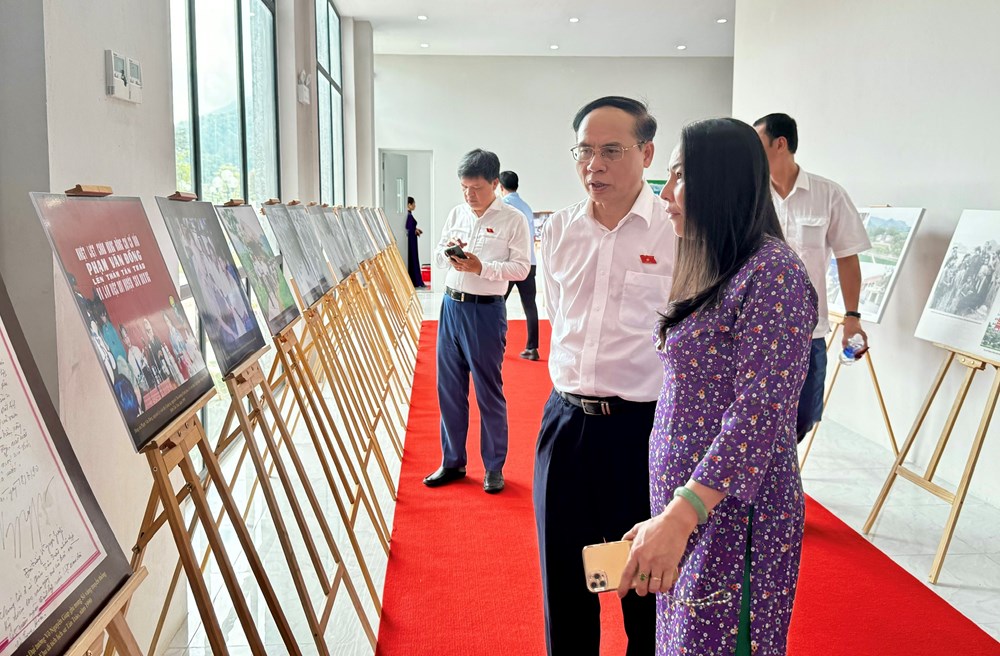 Triển lãm chuyên đề “Từ Quốc dân Đại hội Tân Trào đến Quốc hội hôm nay” - ảnh 8