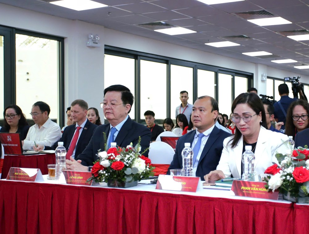 Khai trương Trung tâm Báo chí Triển lãm thành tựu đất nước - ảnh 2