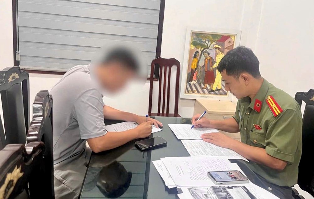 Công an Hà Nội xử phạt đối tượng tung tin giả “biểu tình đòi vé” trước Nhà hát Lớn - ảnh 1