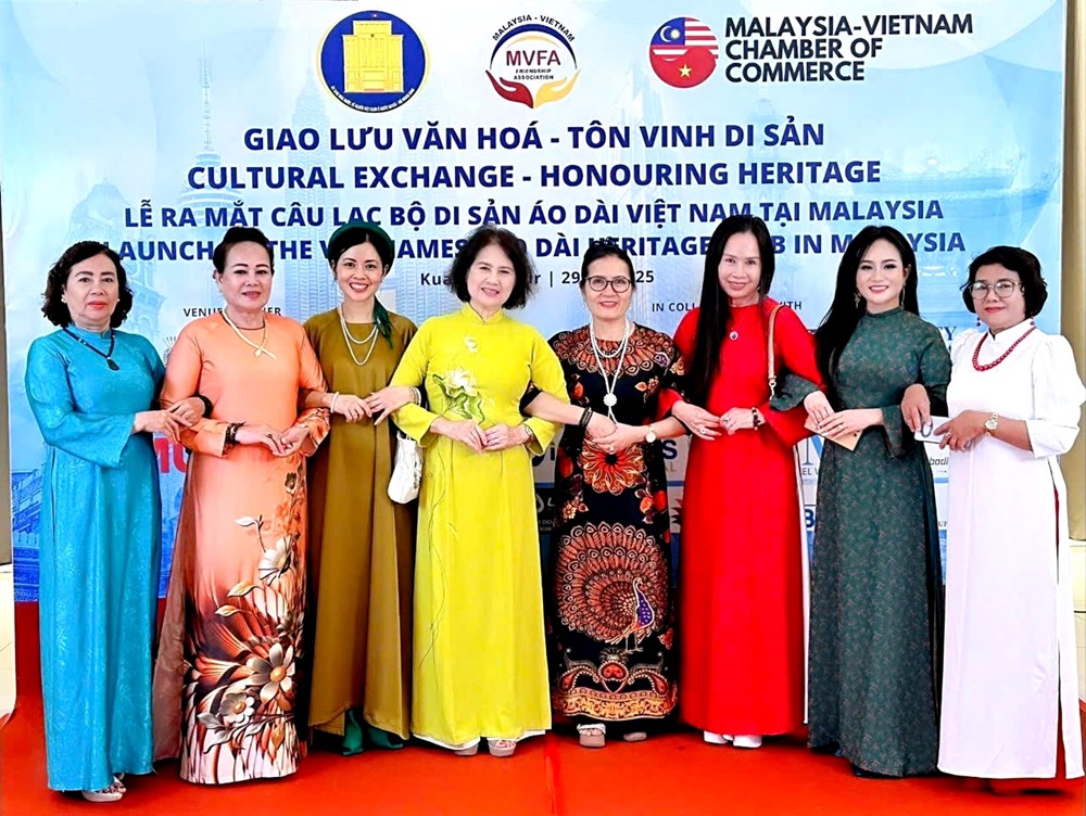 Ra mắt CLB Di sản Áo dài Việt Nam tại Malaysia - ảnh 1