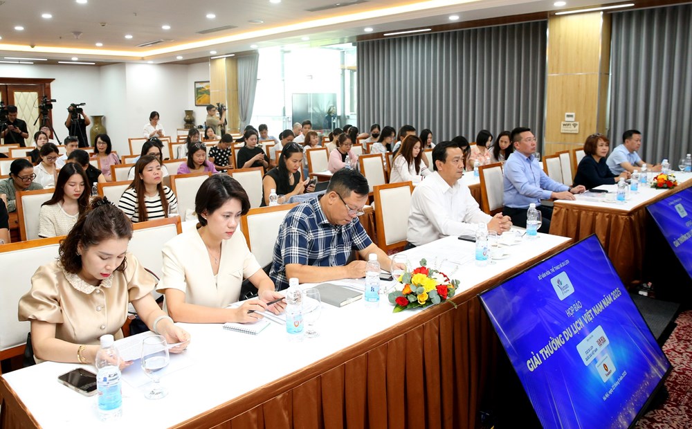 Tôn vinh 115 doanh nghiệp, đơn vị tiêu biểu của ngành - ảnh 3