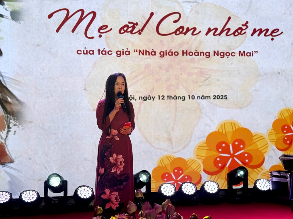 Ra mắt tập thơ “Mẹ ơi, con nhớ mẹ” - ảnh 1