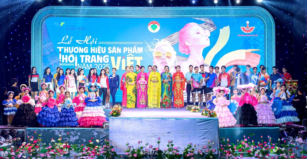 Tôn vinh văn hóa và sản phẩm thời trang Việt - ảnh 1