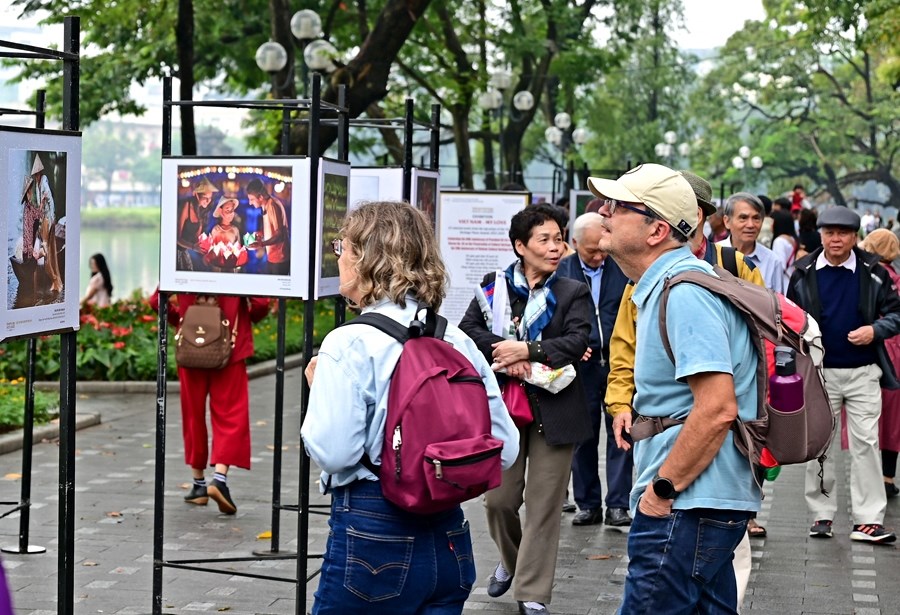 Hành trình cảm xúc trong triển lãm ảnh “Việt Nam - Tôi yêu” - ảnh 4